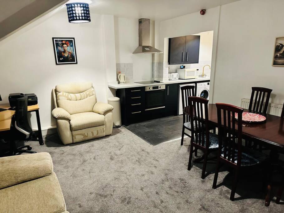 1 Luxe Exec Bedroom Apt Derby Luaran gambar