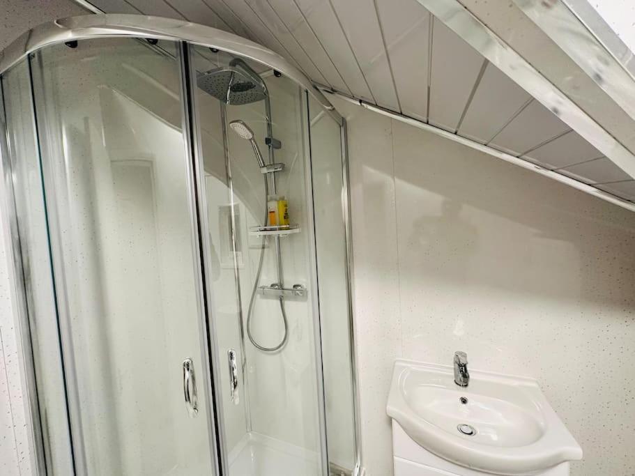 1 Luxe Exec Bedroom Apt Derby Luaran gambar
