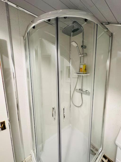 1 Luxe Exec Bedroom Apt Derby Luaran gambar